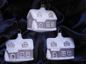 (D4) 1009-3 glass cottage 6x5 cm snowy with windows - 3 pcs